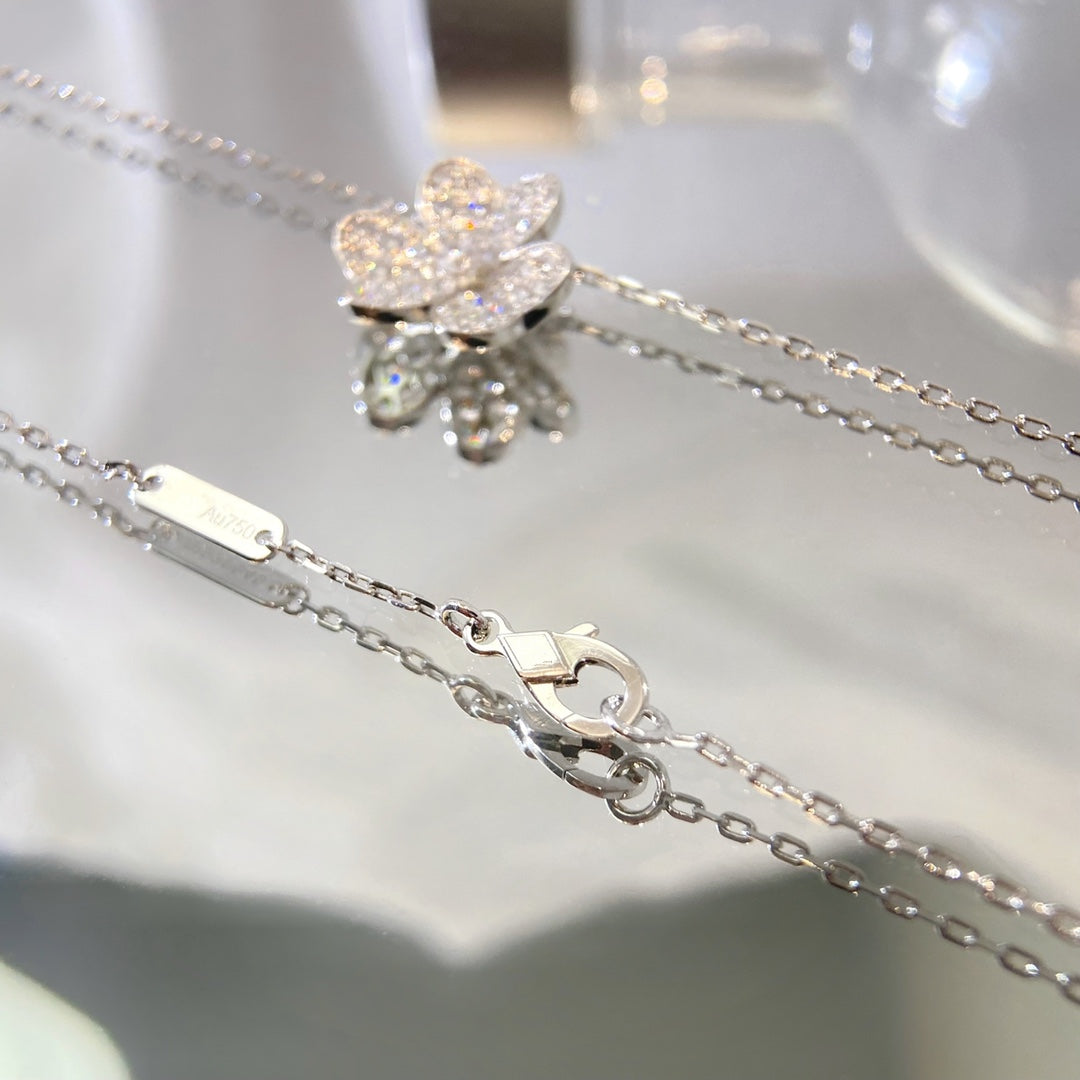[Triumph Jewelry]FLOWER DIAMOND NECKLACE