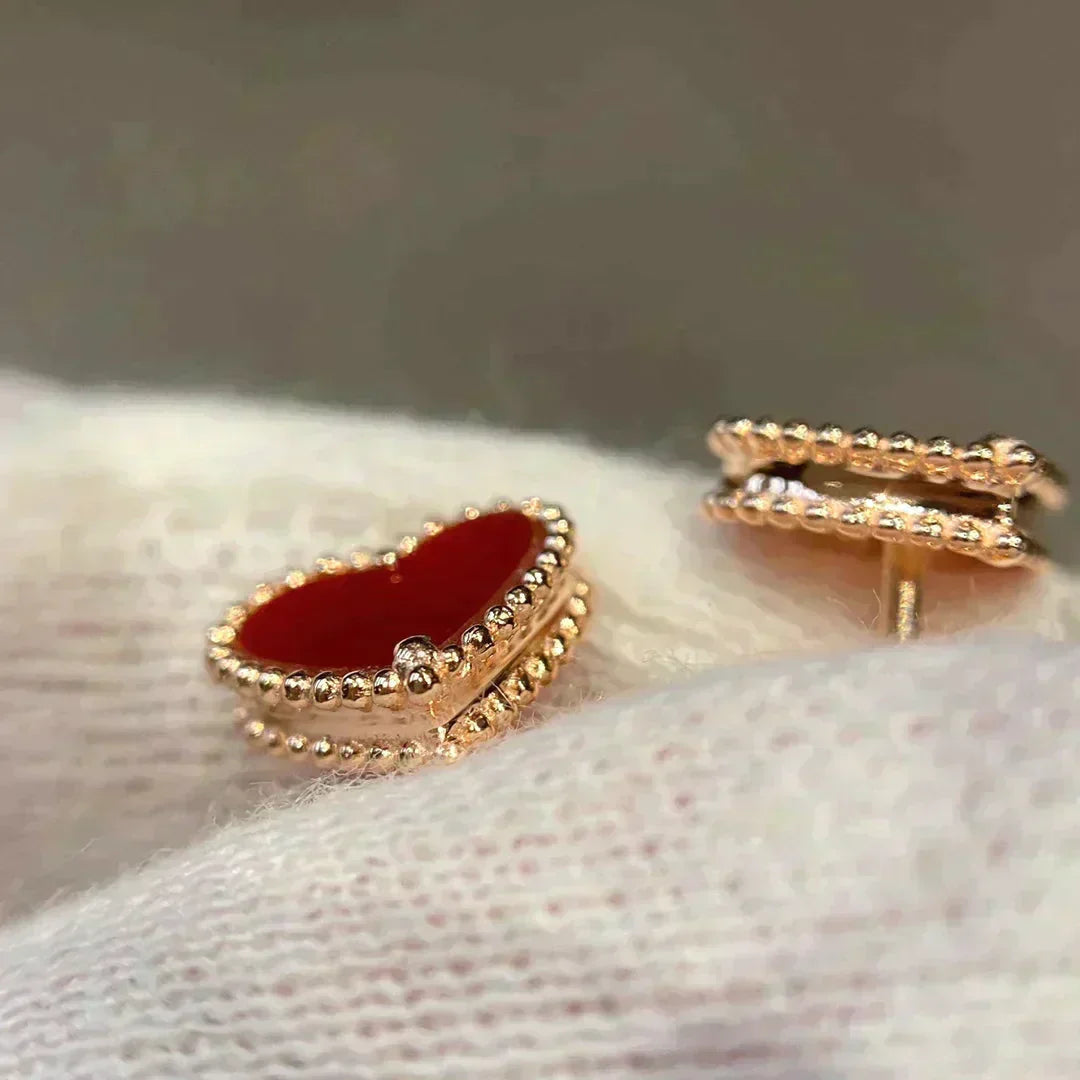 [Triumph Jewelry]HEART CARNELIAN STUD EARRINGS