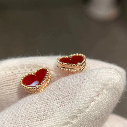 [Triumph Jewelry]HEART CARNELIAN STUD EARRINGS