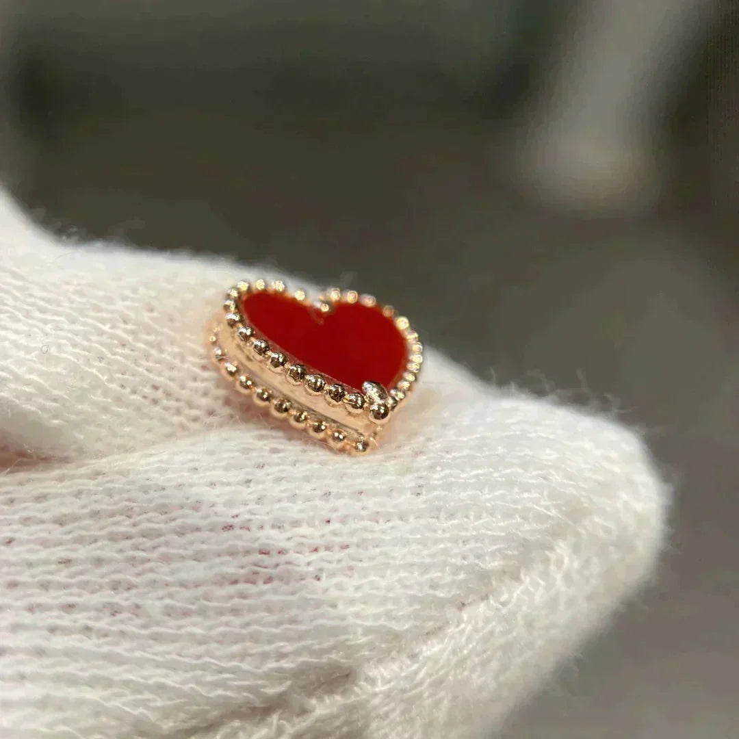 [Triumph Jewelry]HEART CARNELIAN STUD EARRINGS