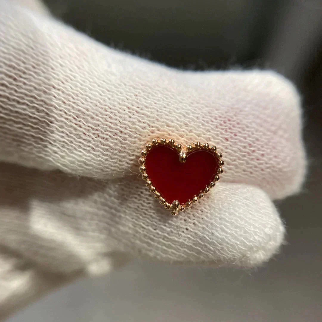 [Triumph Jewelry]HEART CARNELIAN STUD EARRINGS