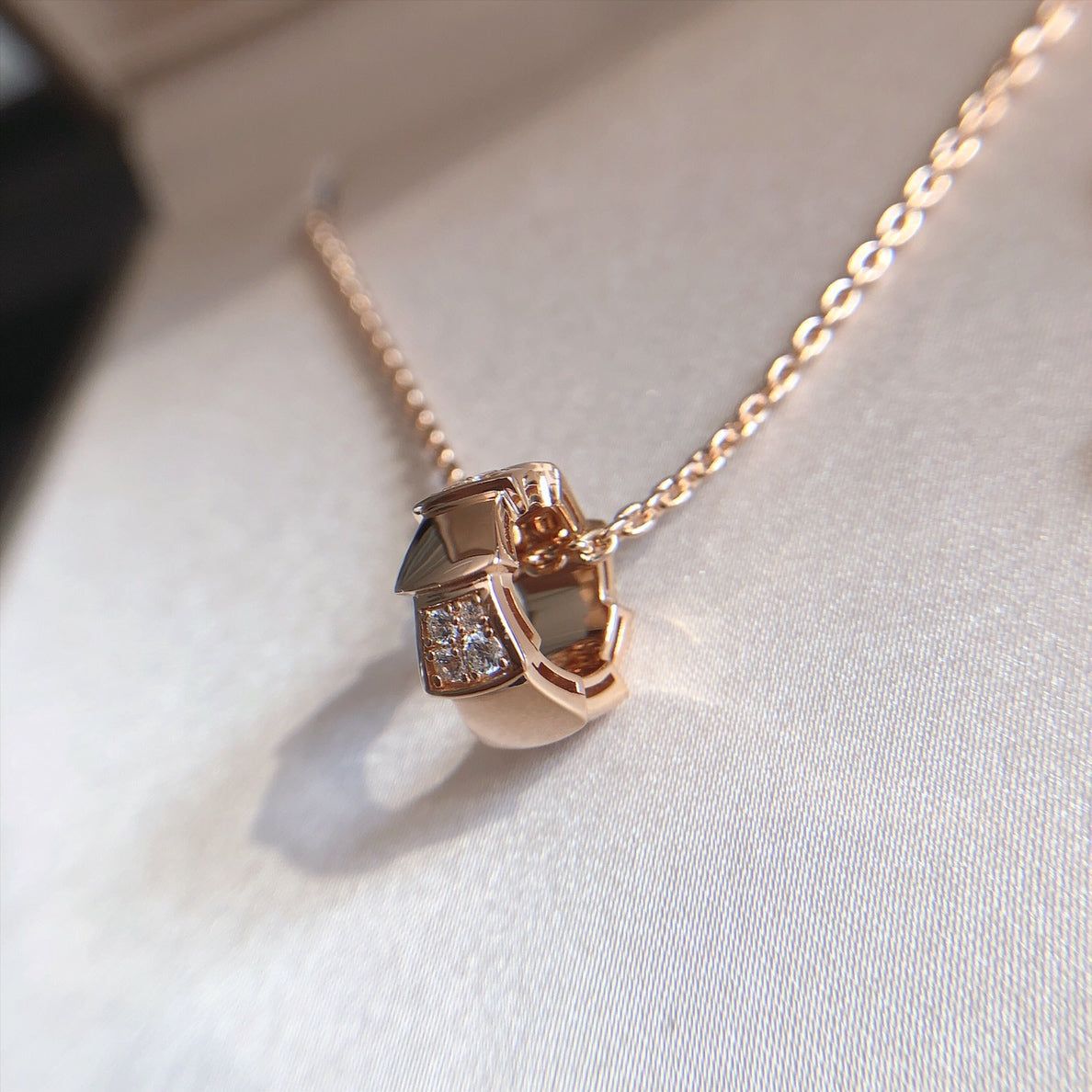 [Triumph Jewelry]SERPENTI PEDANT DIAMOND PINK GOLD NECKLACE