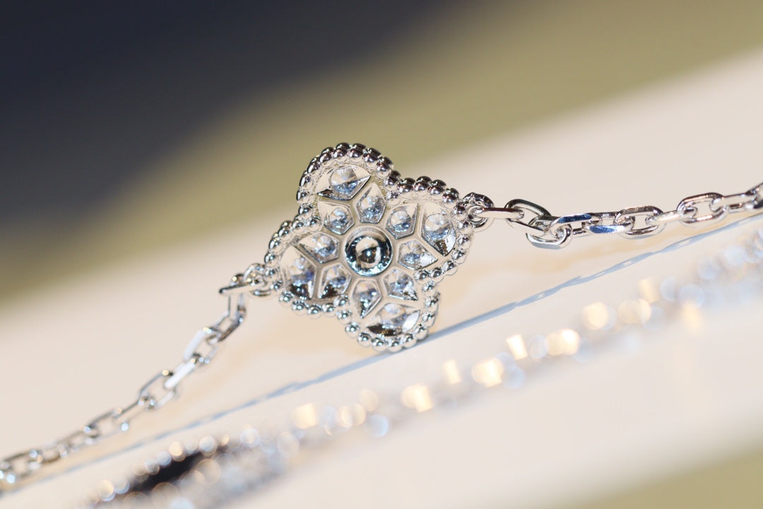 [Triumph Jewelry]CLOVER 20 MOTIFS ONYX DIAMOND SILVER