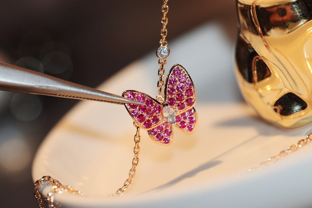 [Triumph Jewelry]BUTTERFLY RED DIAMOND ROSE GOLD NECKLACE