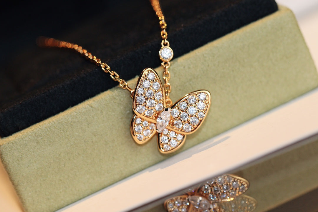 [Triumph Jewelry]BUTTERFLY DIAMOND NECKLACE