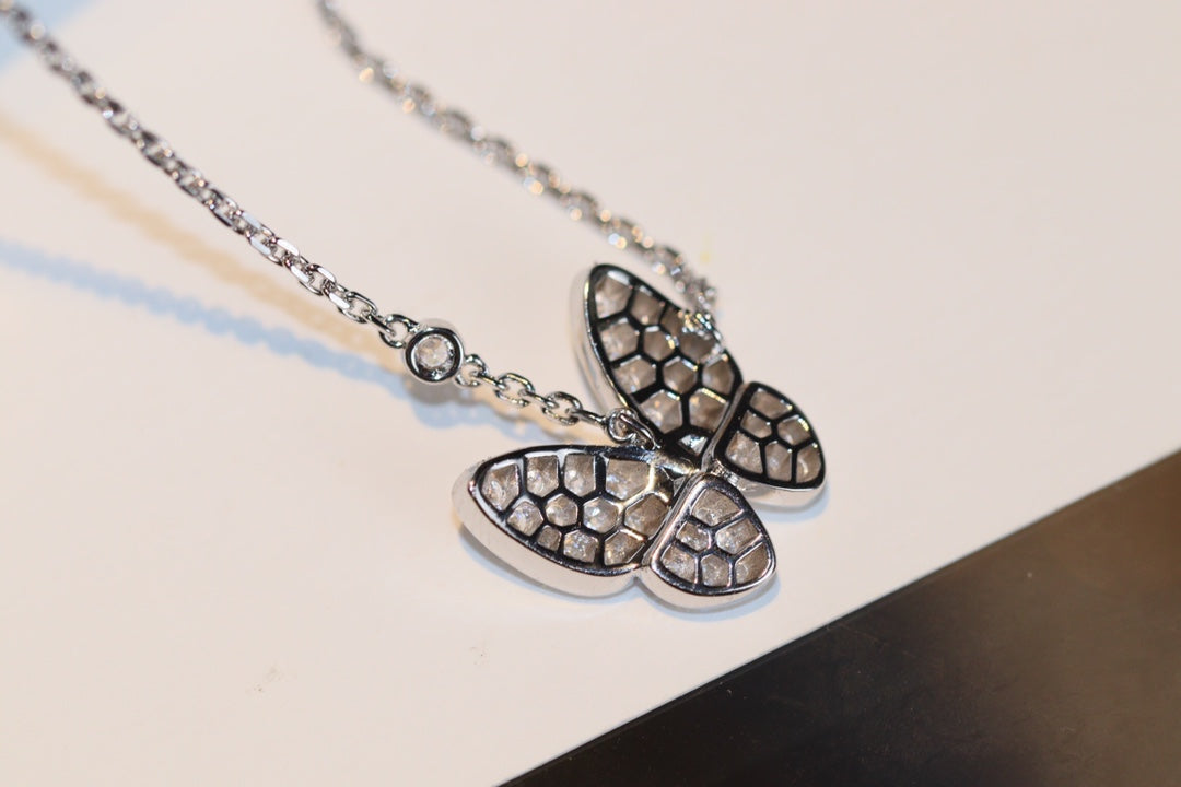 [Triumph Jewelry]BUTTERFLY DIAMOND NECKLACE