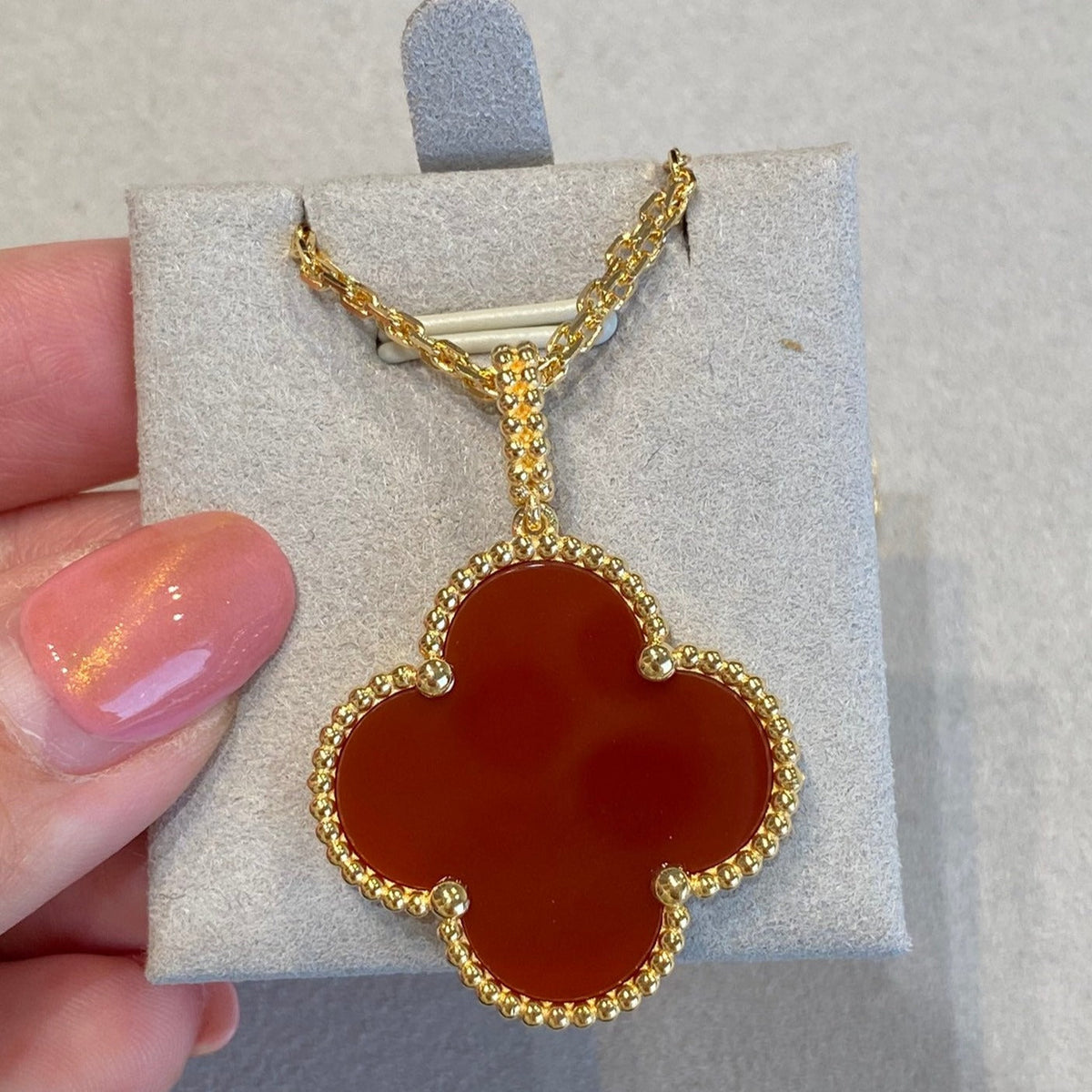 [Triumph Jewelry]CLOVER 25MM NECKLACE GOLD CARNELIAN