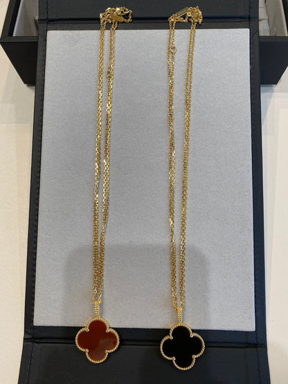 [Triumph Jewelry]CLOVER 25MM NECKLACE GOLD CARNELIAN