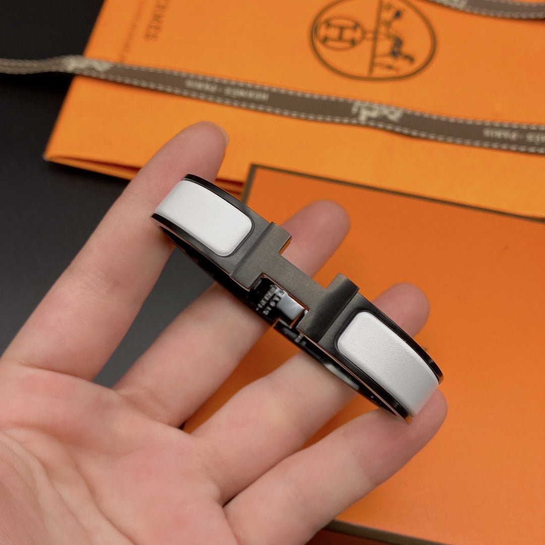 [Triumph Jewelry]H BRACELET 12MM BLACK WHITE CERAMIC
