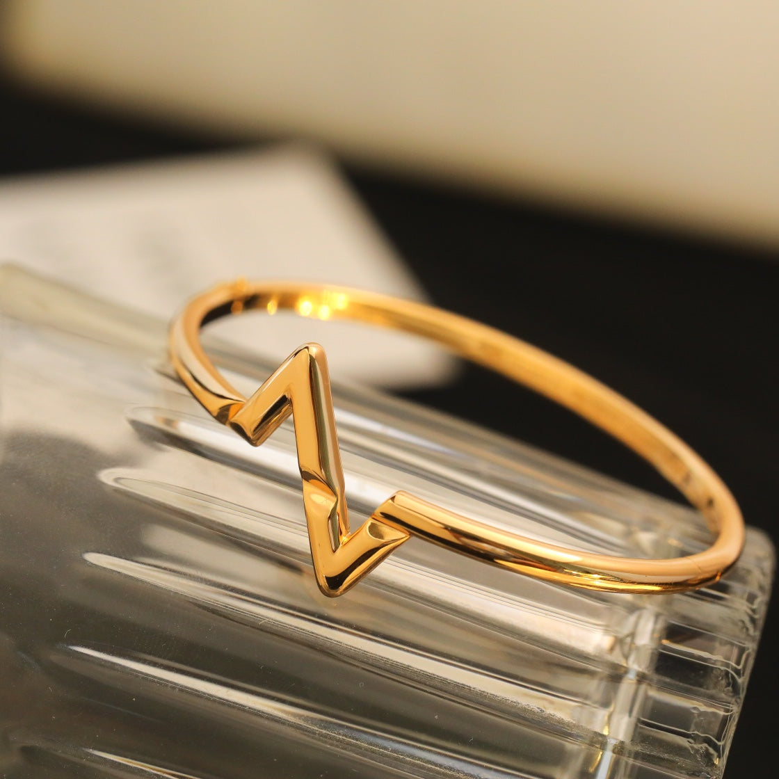 [Triumph Jewelry]VOLTE UPSITE DOWN BRACELET