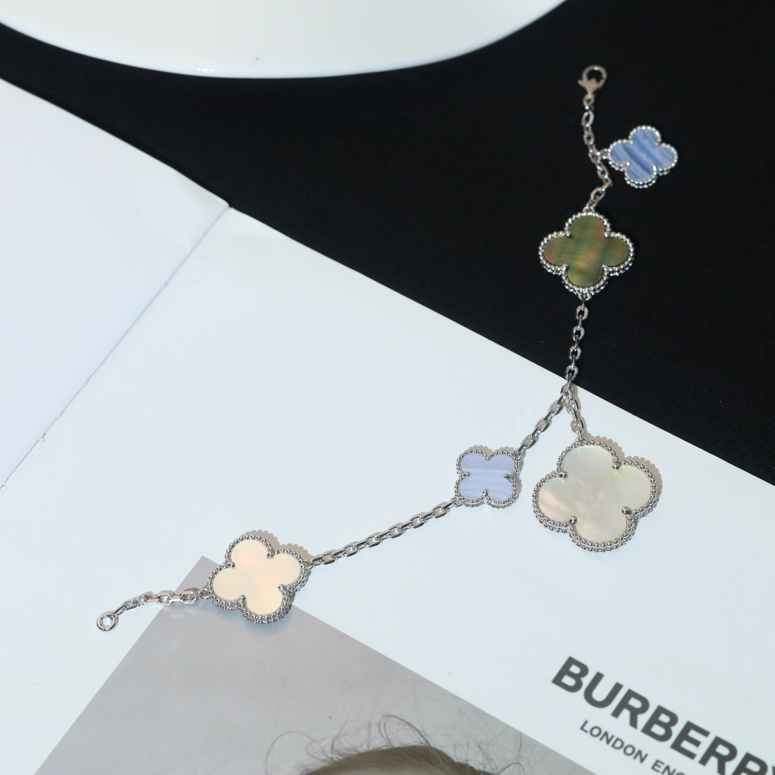 [Triumph Jewelry]CLOVER BRACELET 5 MOTIFS MOP CHALCEDONY SILVER