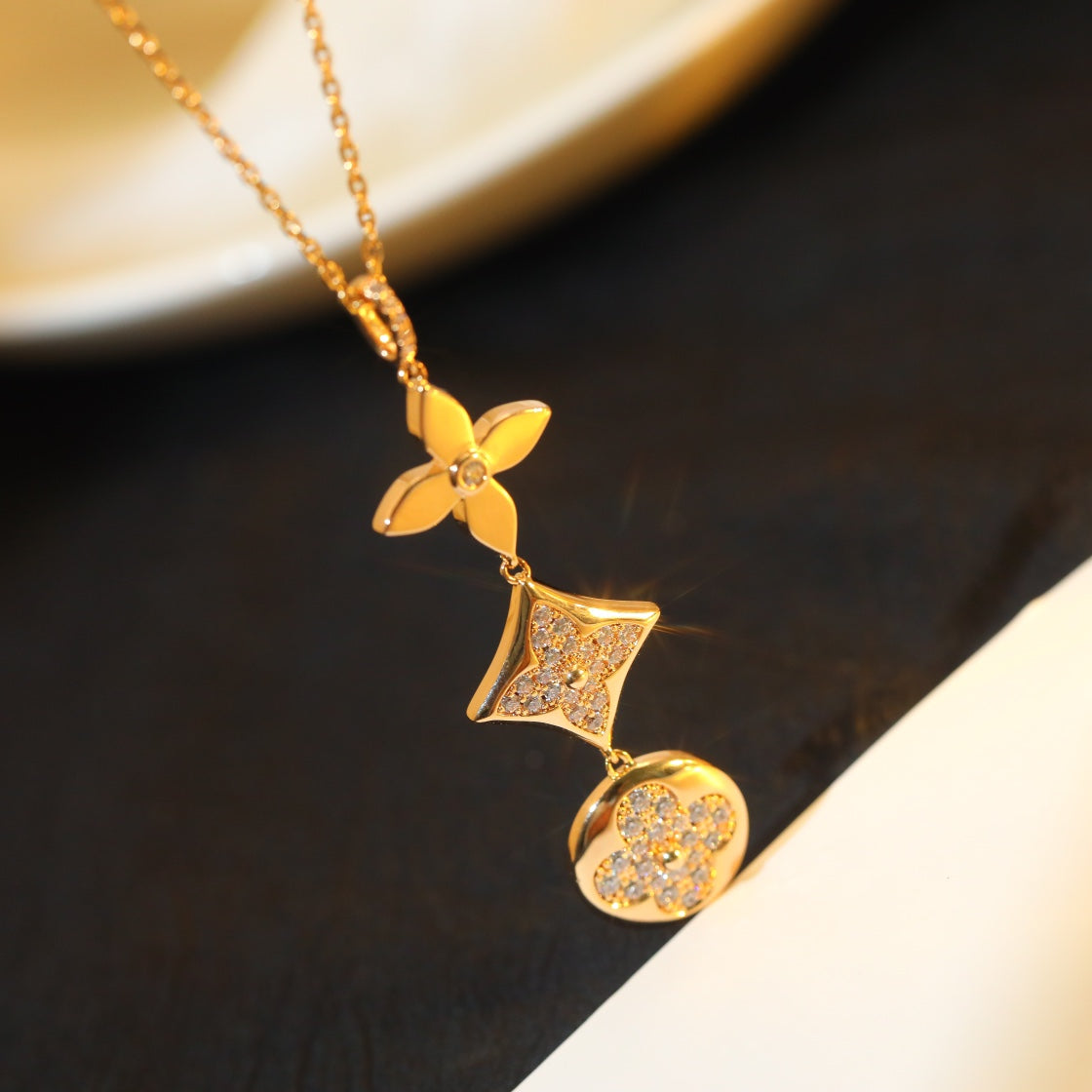 [Triumph Jewelry]STAR AND SUN DIAMOND PINK GOLD NECKLACE
