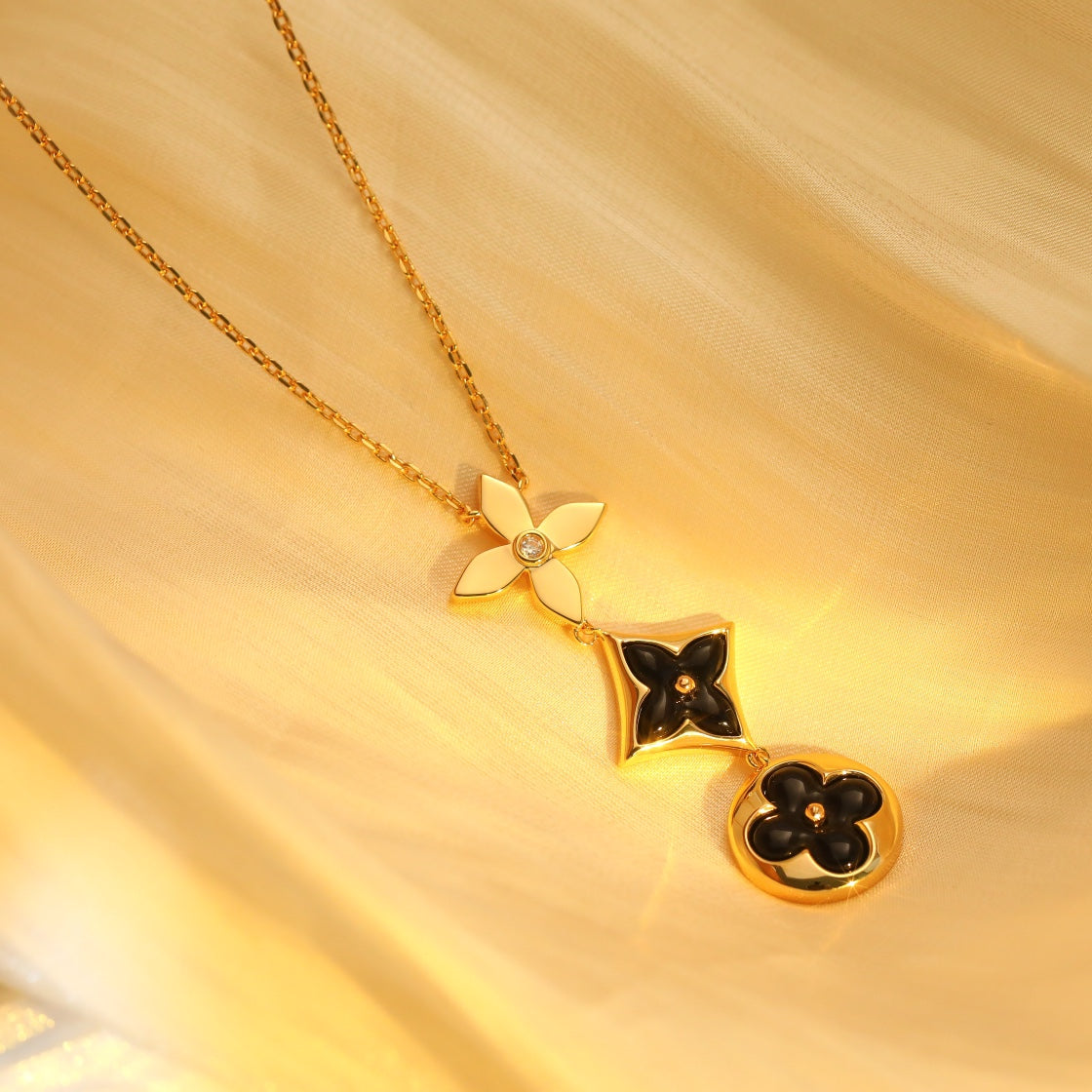 [Triumph Jewelry]STAR AND SUN ONYX PINK GOLD NECKLACE