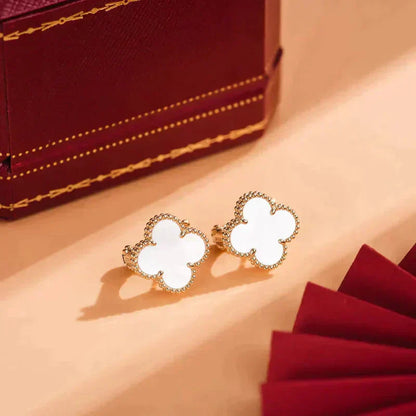 [Triumph Jewelry]CLOVER MEDIUM 1 MOTIFS  WHITE MOP STUD EARRINGS