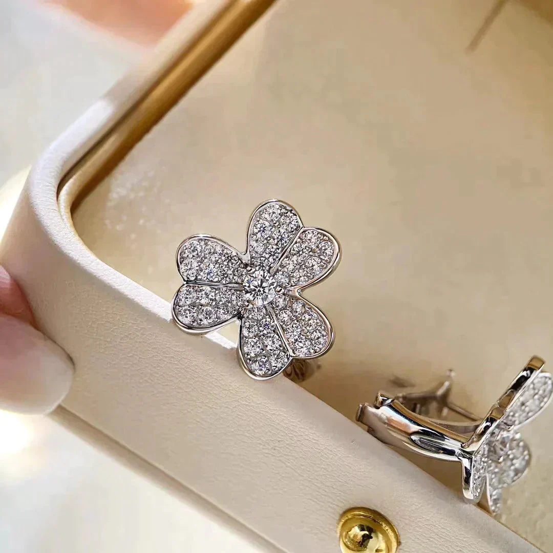 [Triumph Jewelry]CLOVER COMOS DIAMOND EARRINGS SILVER