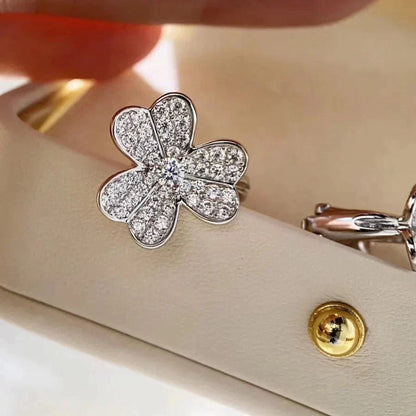 [Triumph Jewelry]CLOVER COMOS DIAMOND EARRINGS SILVER