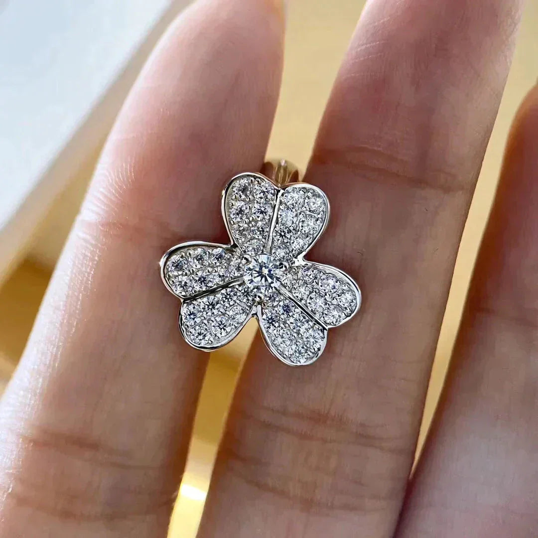 [Triumph Jewelry]CLOVER COMOS DIAMOND EARRINGS SILVER