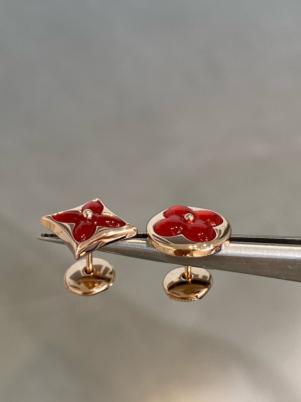 [Triumph Jewelry]STAR AND SUN PINK GOLD CARNELIAN STUD EARRINGS