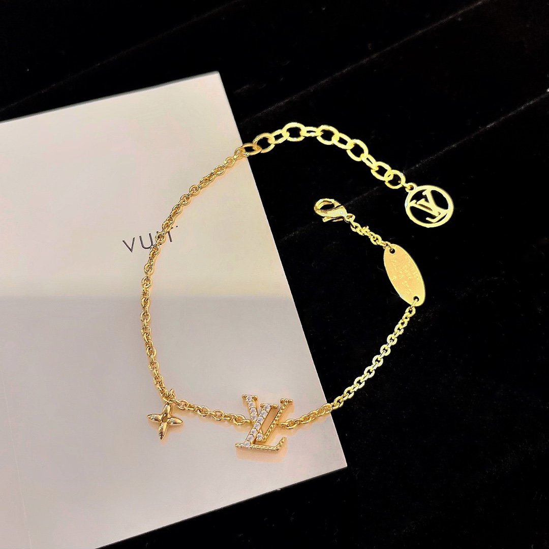 [Triumph Jewelry]LOGO STAR MOTIF GOLD BRACELET
