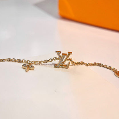 [Triumph Jewelry]LOGO STAR MOTIF GOLD BRACELET