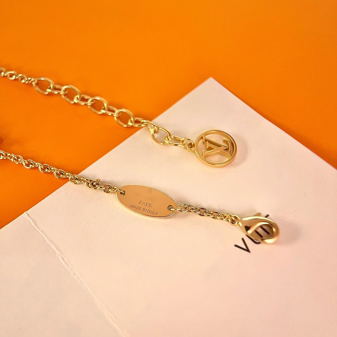 [Triumph Jewelry]LOGO STAR MOTIF GOLD BRACELET