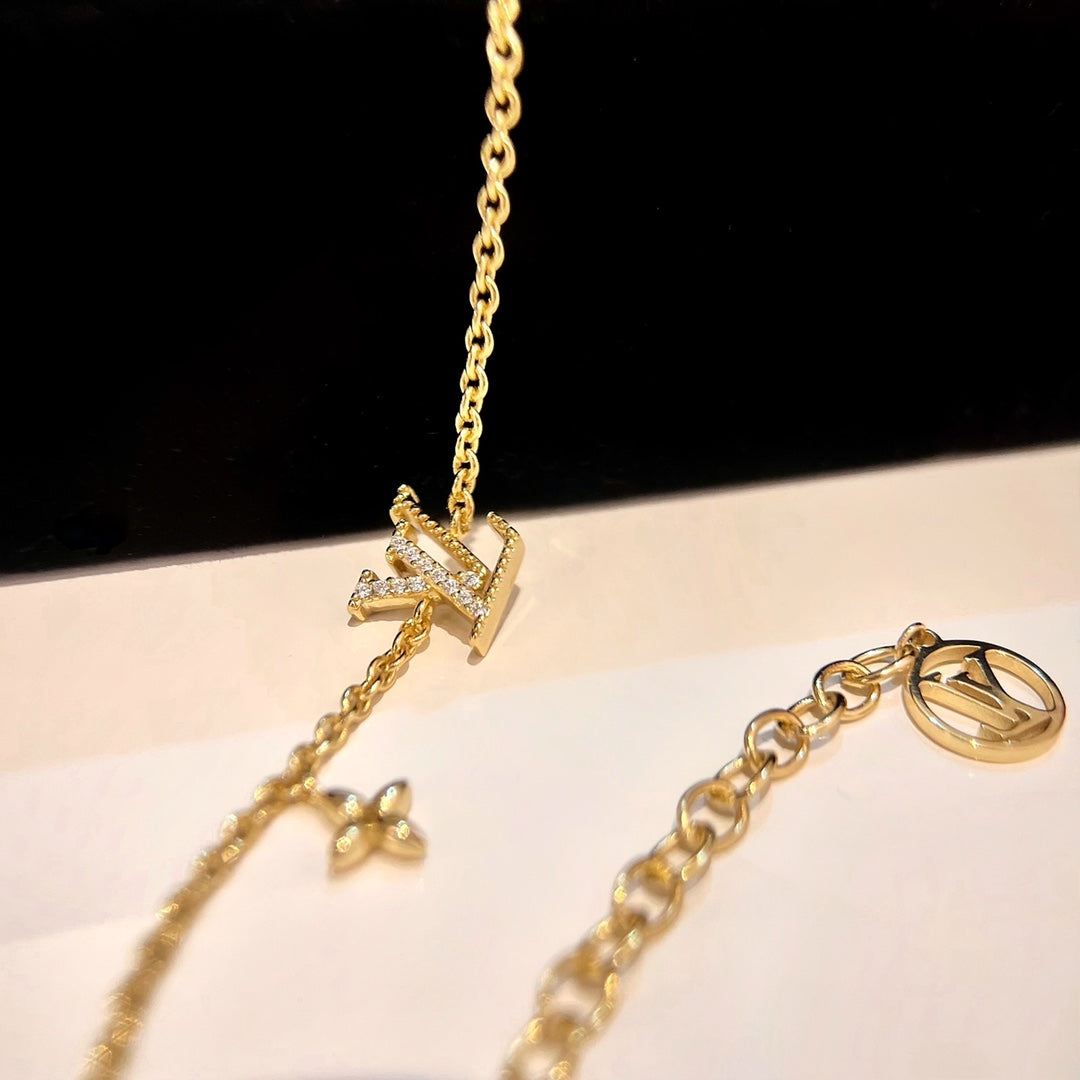 [Triumph Jewelry]LOGO STAR MOTIF GOLD BRACELET