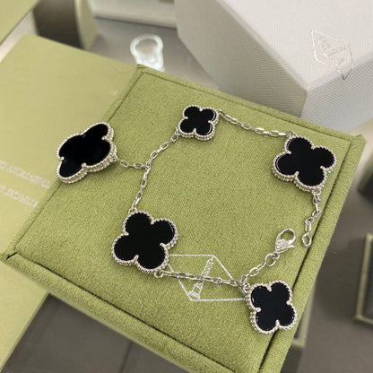 [Triumph Jewelry]CLOVER 5 MOTIFS SIVLER ONYX BRACELET