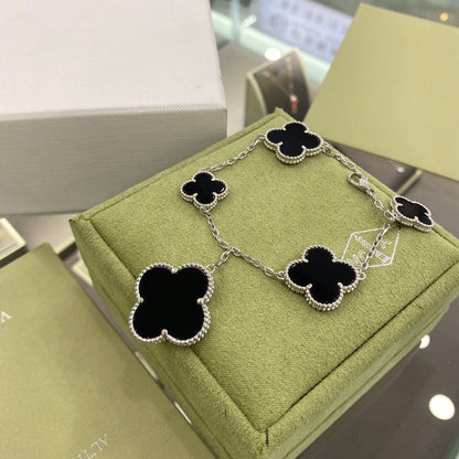 [Triumph Jewelry]CLOVER 5 MOTIFS SIVLER ONYX BRACELET