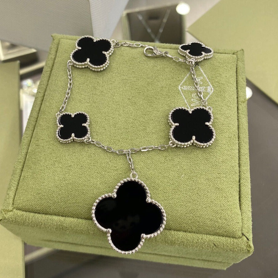 [Triumph Jewelry]CLOVER 5 MOTIFS SIVLER ONYX BRACELET