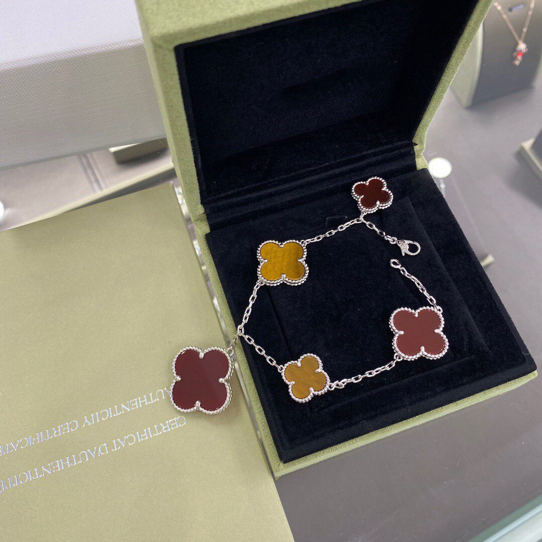 [Triumph Jewelry]CLOVER 5 MOTIFS SIVLER CARNELIAN TIGER EYE BRACELET