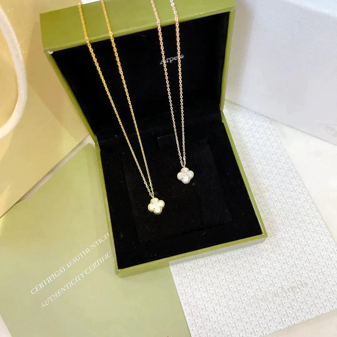 [Triumph Jewelry]CLOVER MINI 9.5MM WHITE MOTHER-OF-PEARL NECKLACE