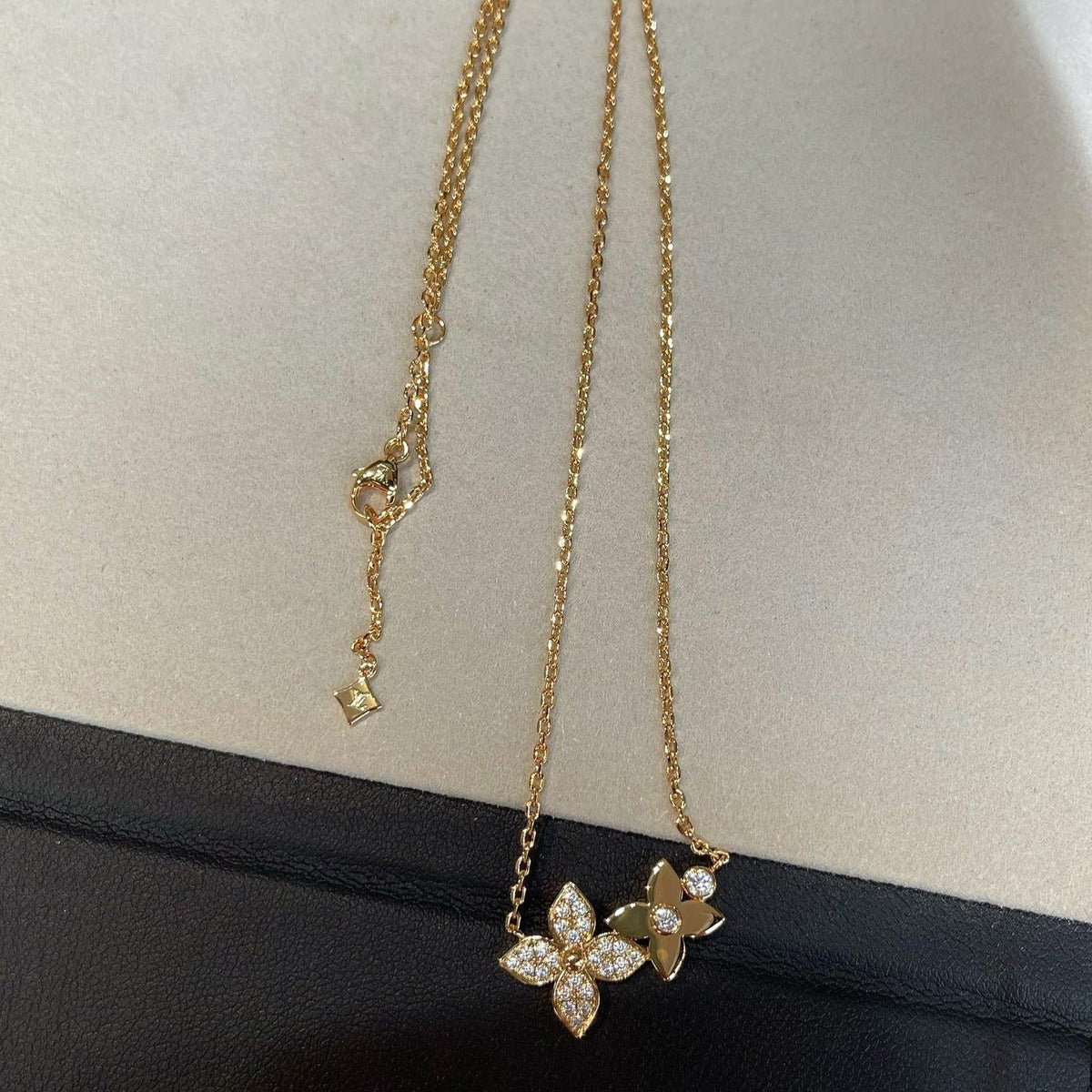 [Triumph Jewelry]STAR BLOSSOM NECKLACE PINK GOLD DIAMONDS