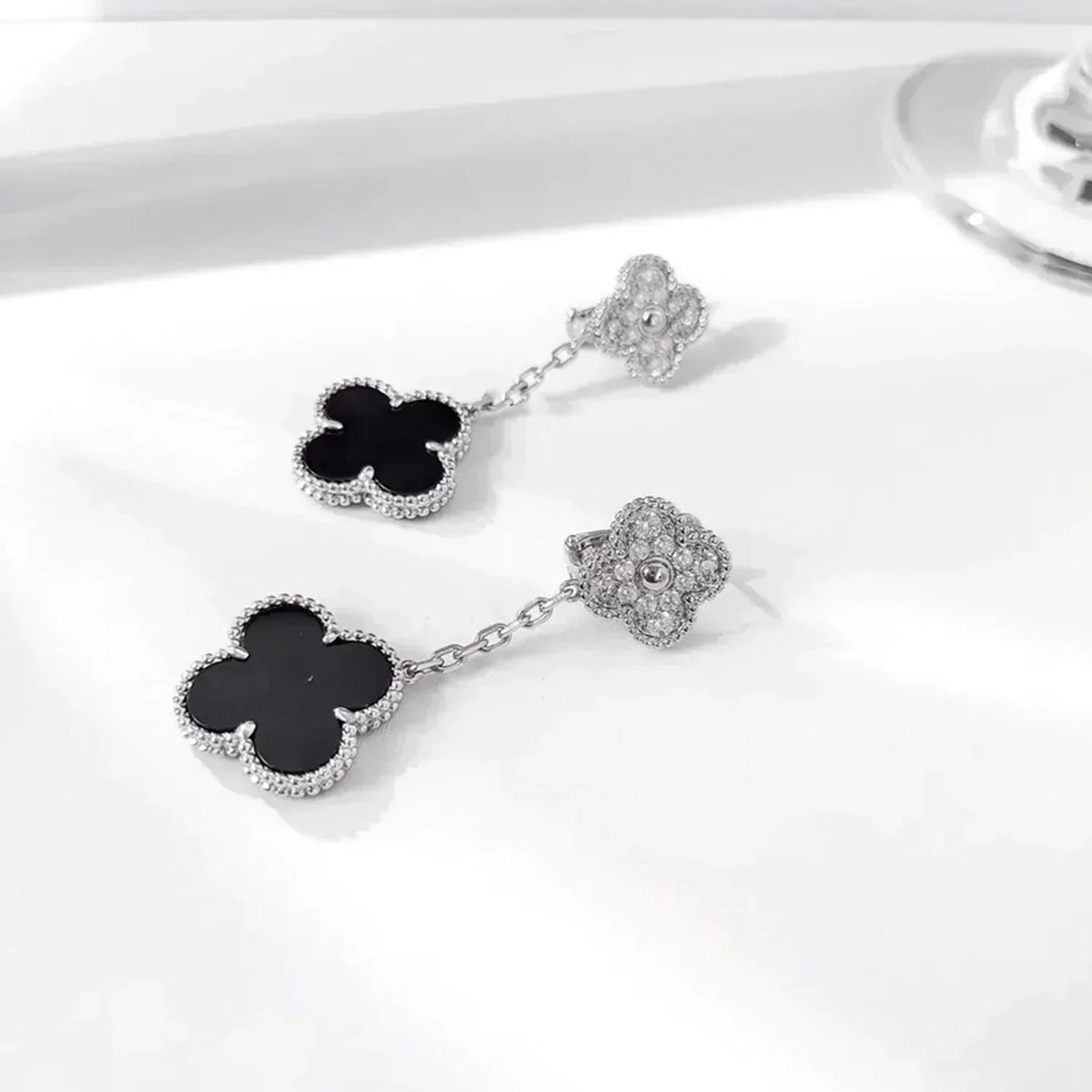 [Triumph Jewelry]CLOVER 2 MOTIFS  DIAMOND ONYX EARRINGS SILVER