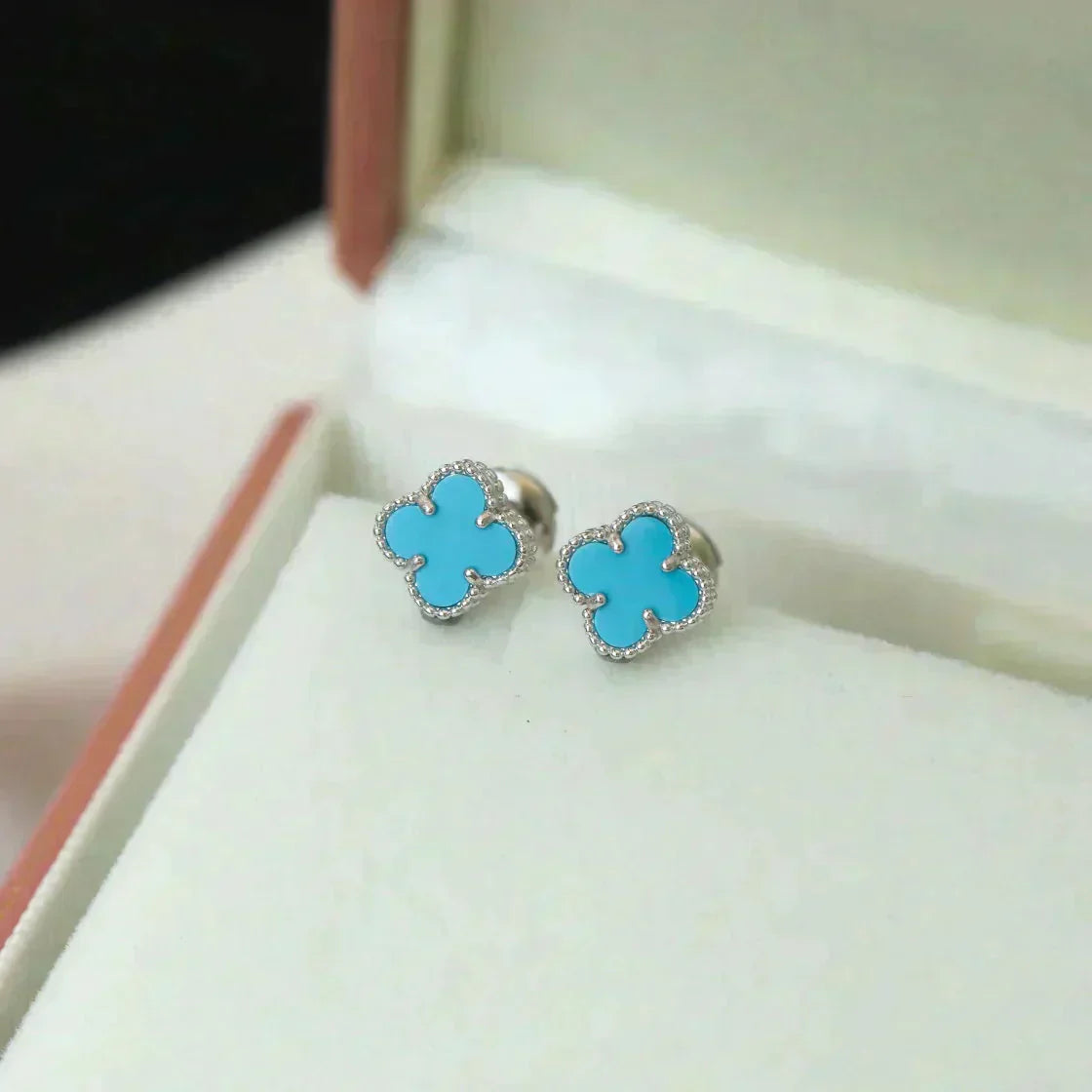 [Triumph Jewelry]CLOVER MINI 9.5MM ONYX STUD EARRINGS SILVER