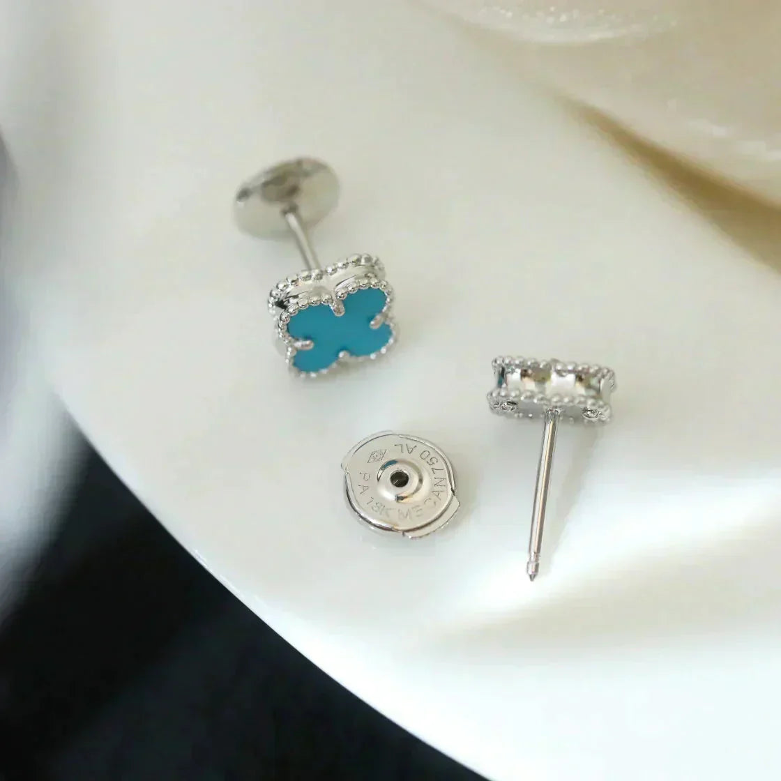 [Triumph Jewelry]CLOVER MINI 9.5MM ONYX STUD EARRINGS SILVER