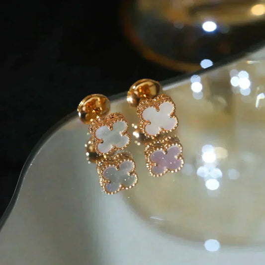 [Triumph Jewelry]CLOVER MINI 9.5MM WHITE MOP EARRINGS