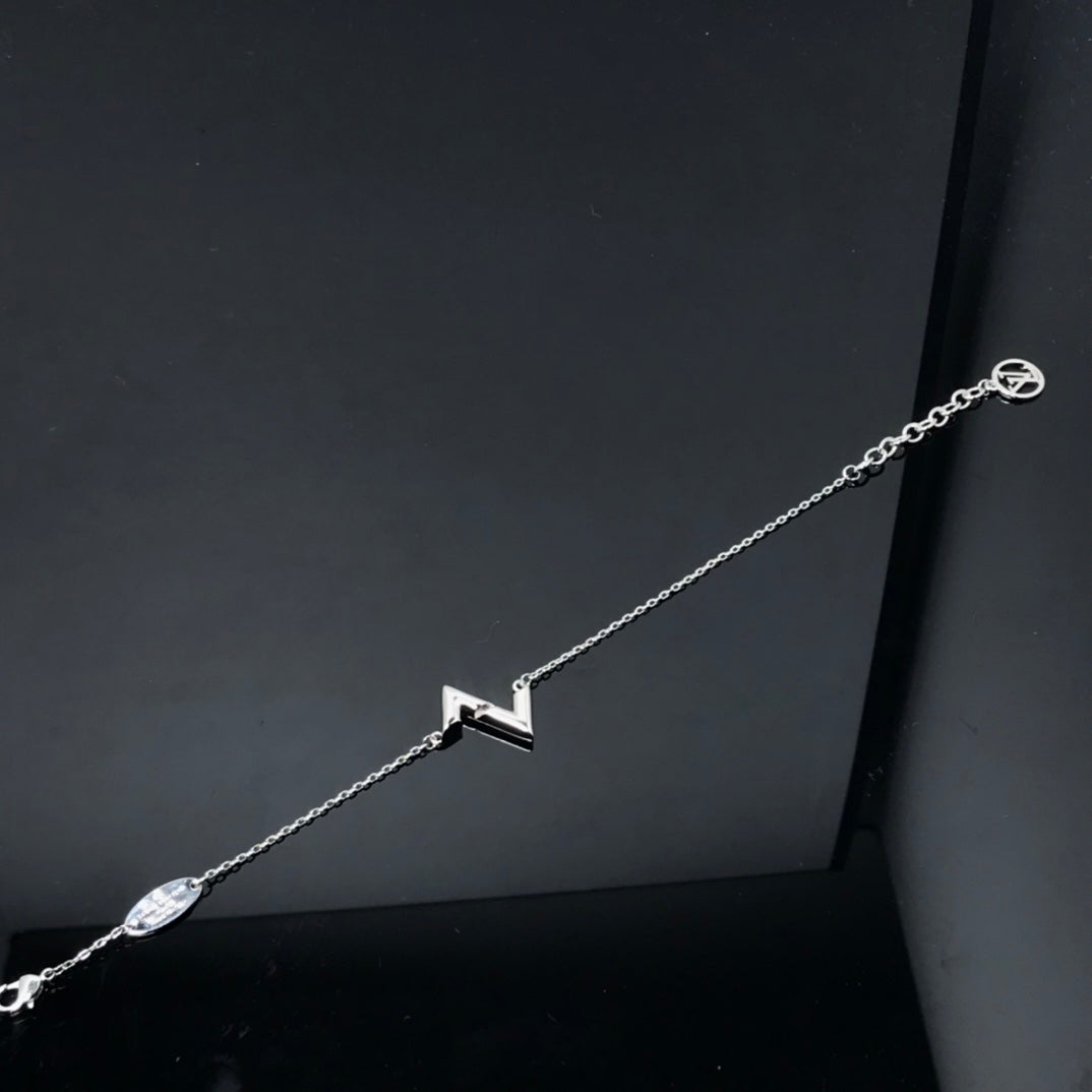 [Triumph Jewelry]VOLT LV LOGO BRACELET