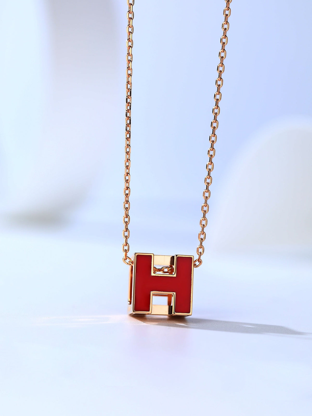 [Triumph Jewelry]H CAGE PINK GOLD NECKLACE