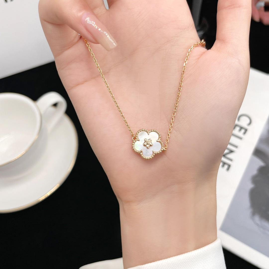 [Triumph Jewelry]LUCKY SPRING ROSE GOLD MOP BRACELET
