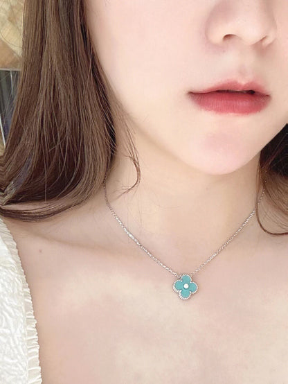 [Triumph Jewelry]CLOVER 1 DIAMOND LIGHT BLUE SILVER NECKLACE
