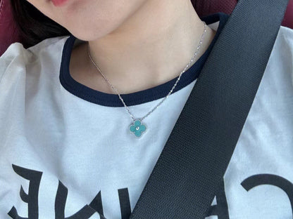 [Triumph Jewelry]CLOVER 1 DIAMOND LIGHT BLUE SILVER NECKLACE