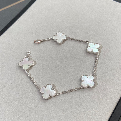 [Triumph Jewelry]CLOVER WHITE PEARL MOP 5 MOTIF BRACELET COLLECTION