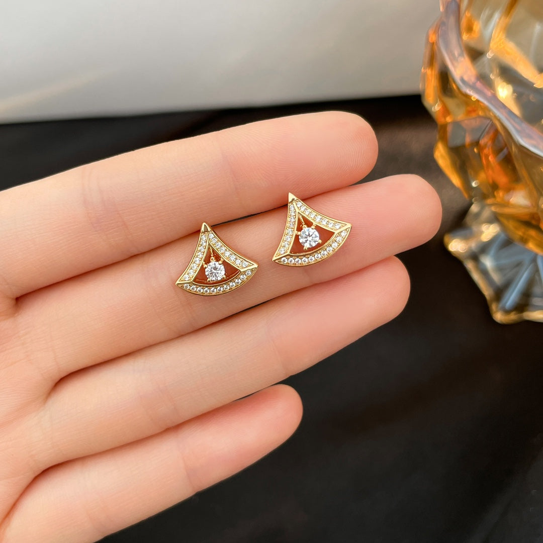 [Triumph Jewelry]DREAM MINI DIAMOND STUD EARRINGS
