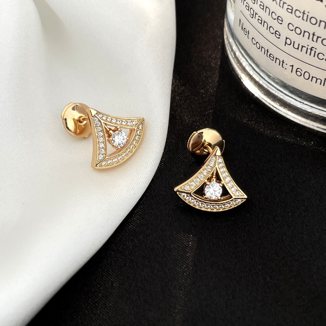 [Triumph Jewelry]DREAM MINI DIAMOND STUD EARRINGS