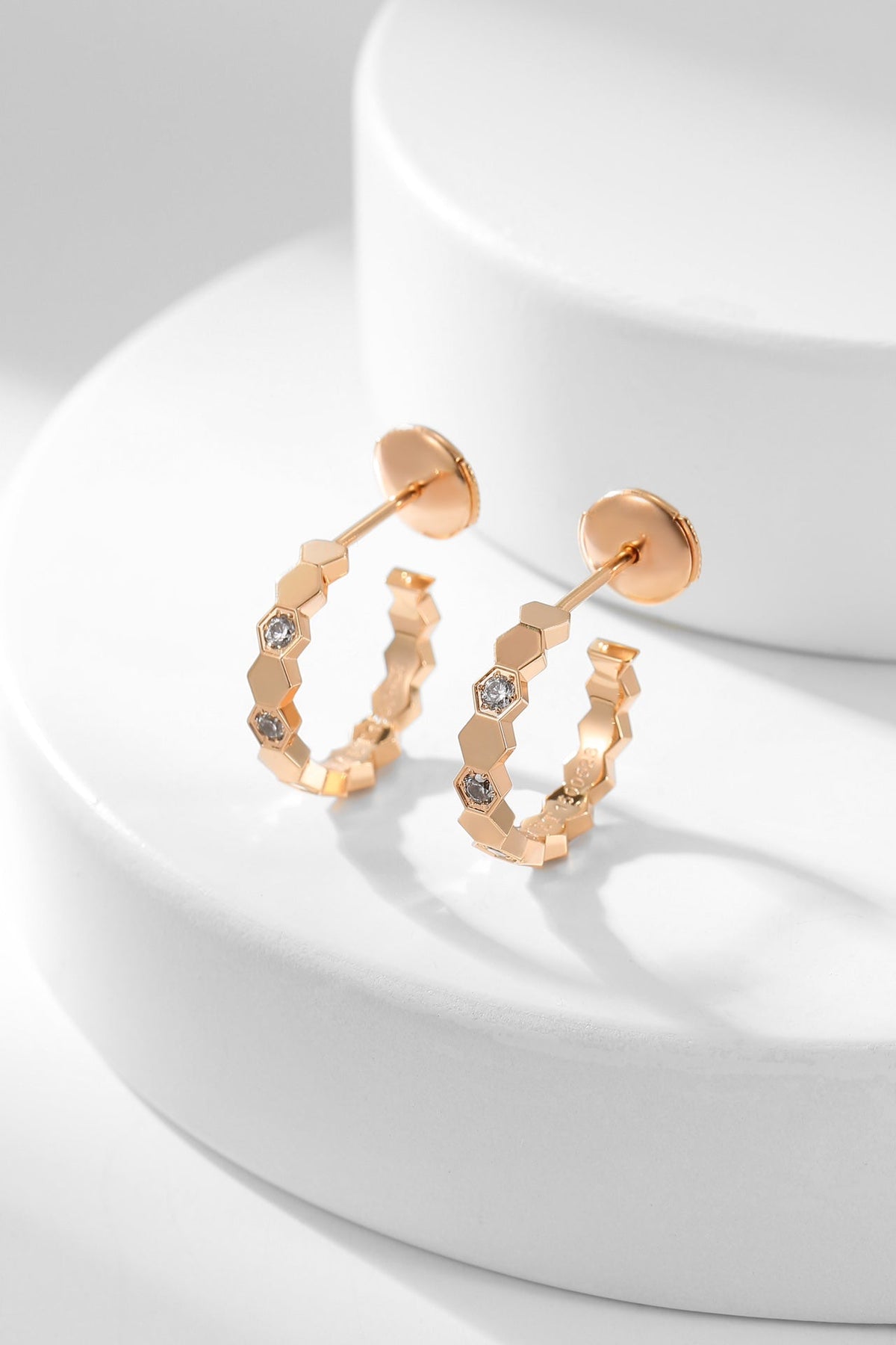 [Triumph Jewelry]BEE LOVE DIAMOND HOOP EARRINGS
