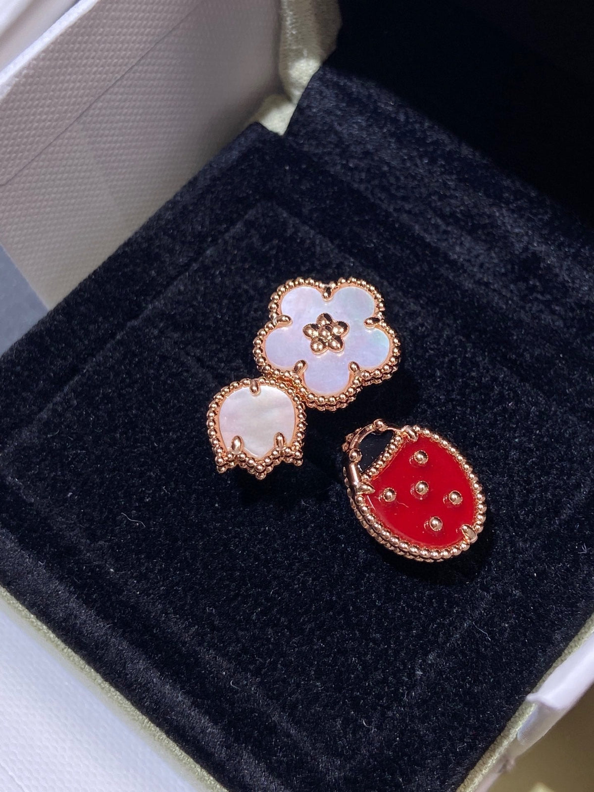 [Triumph Jewelry]LUCKY 3 MOTIF ROSE GOLD RING