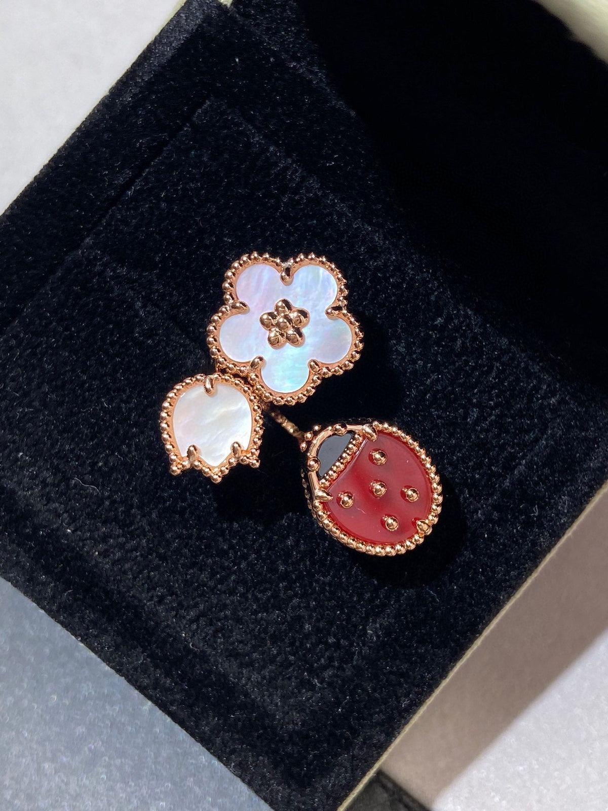 [Triumph Jewelry]LUCKY 3 MOTIF ROSE GOLD RING