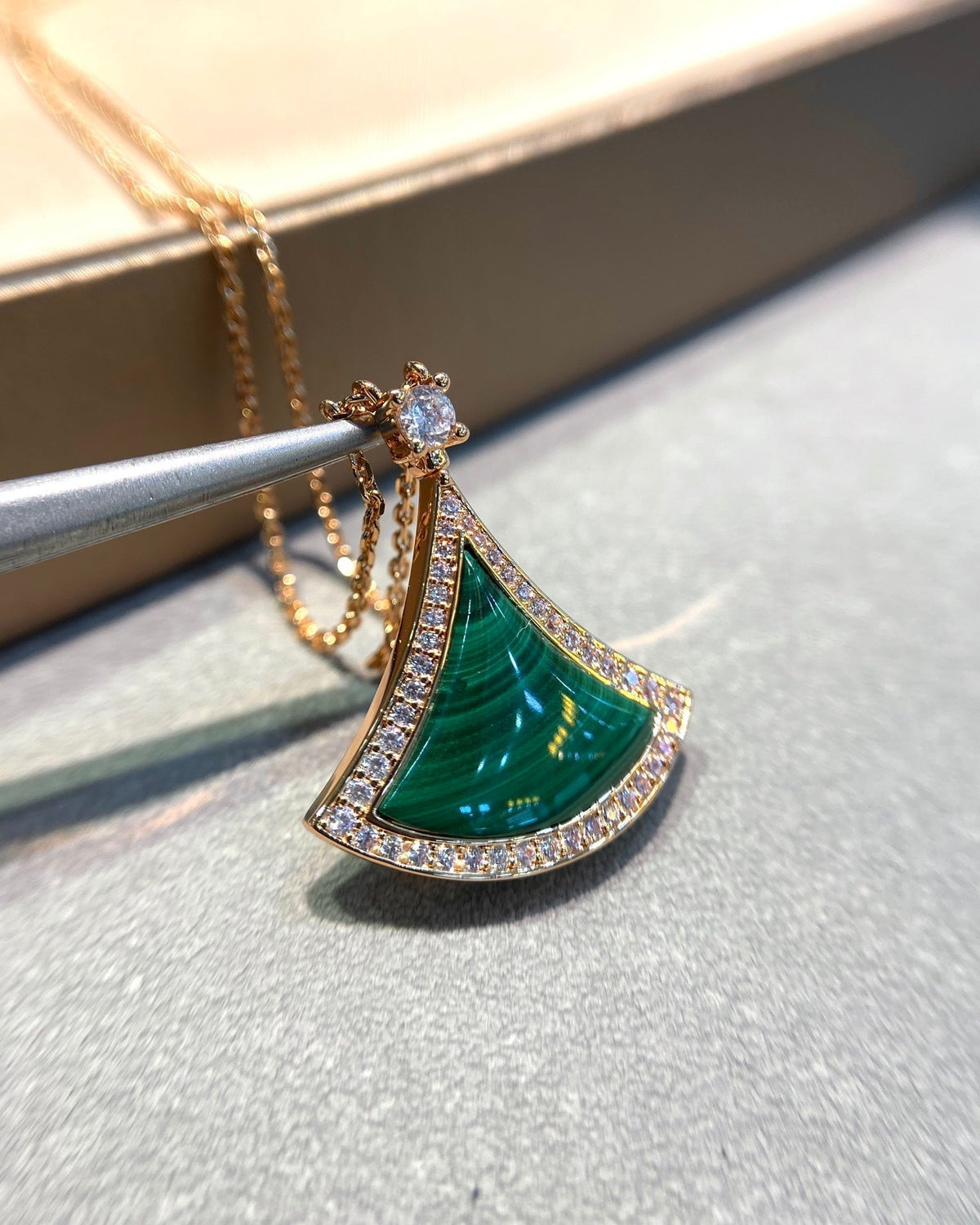 [Triumph Jewelry]DREAM MALACHITE DIAMOND PAVED PINK GOLD NECKLACE