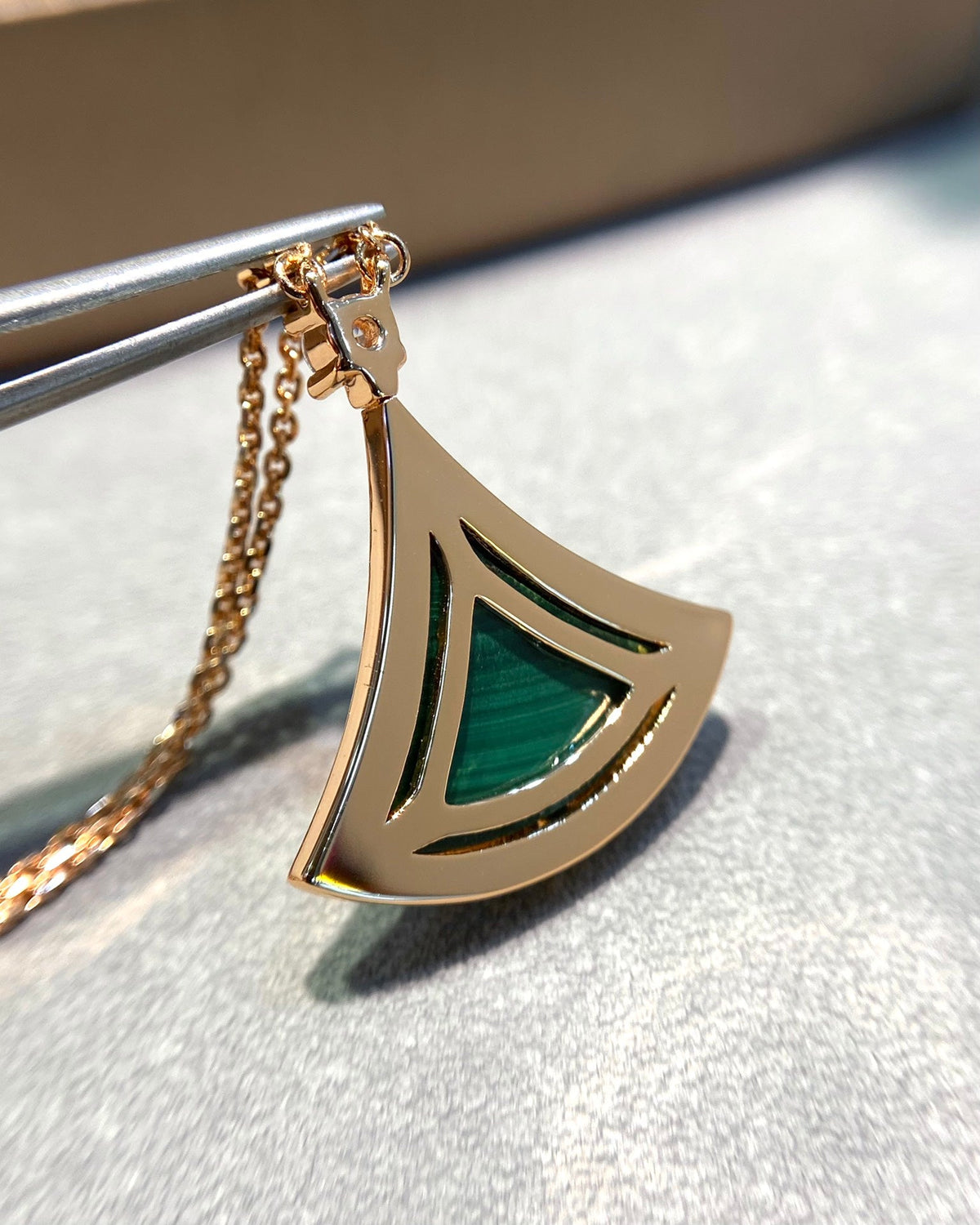 [Triumph Jewelry]DREAM MALACHITE DIAMOND PAVED PINK GOLD NECKLACE