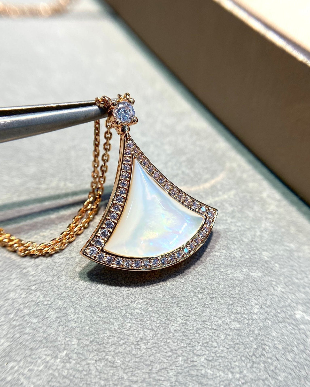 [Triumph Jewelry]DREAM MOP DIAMOND PAVED PINK GOLD NECKLACE
